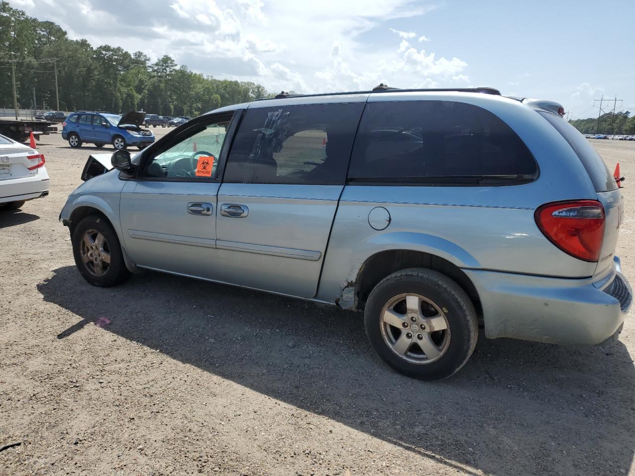 Image 2 of 2005 DODGE GRAND CARAVAN SXT 2005 with VIN 2D4GP44L45R191525