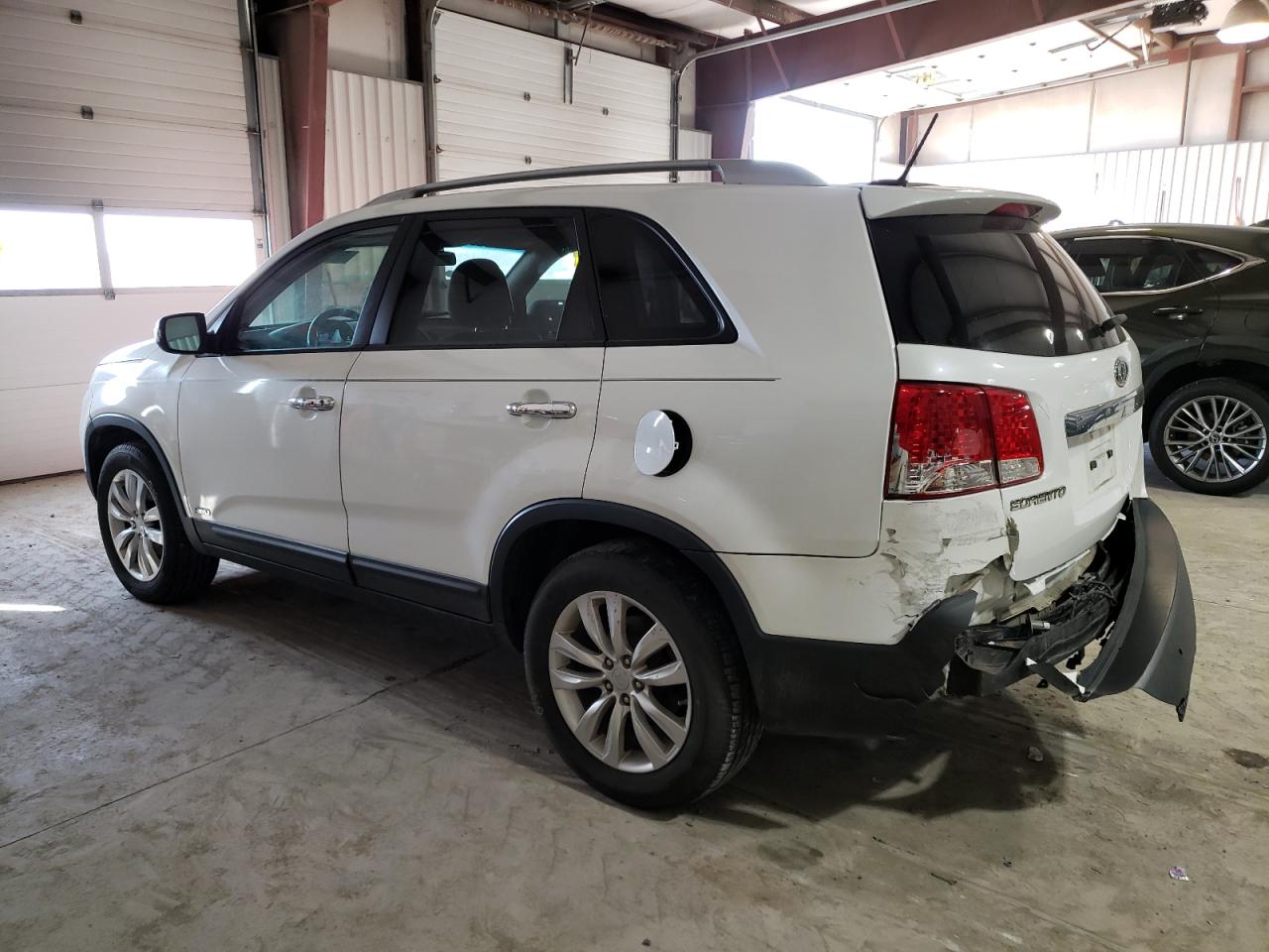 Image 2 of 2011 KIA SORENTO EX 2011 with VIN 5XYKUCA19BG063939