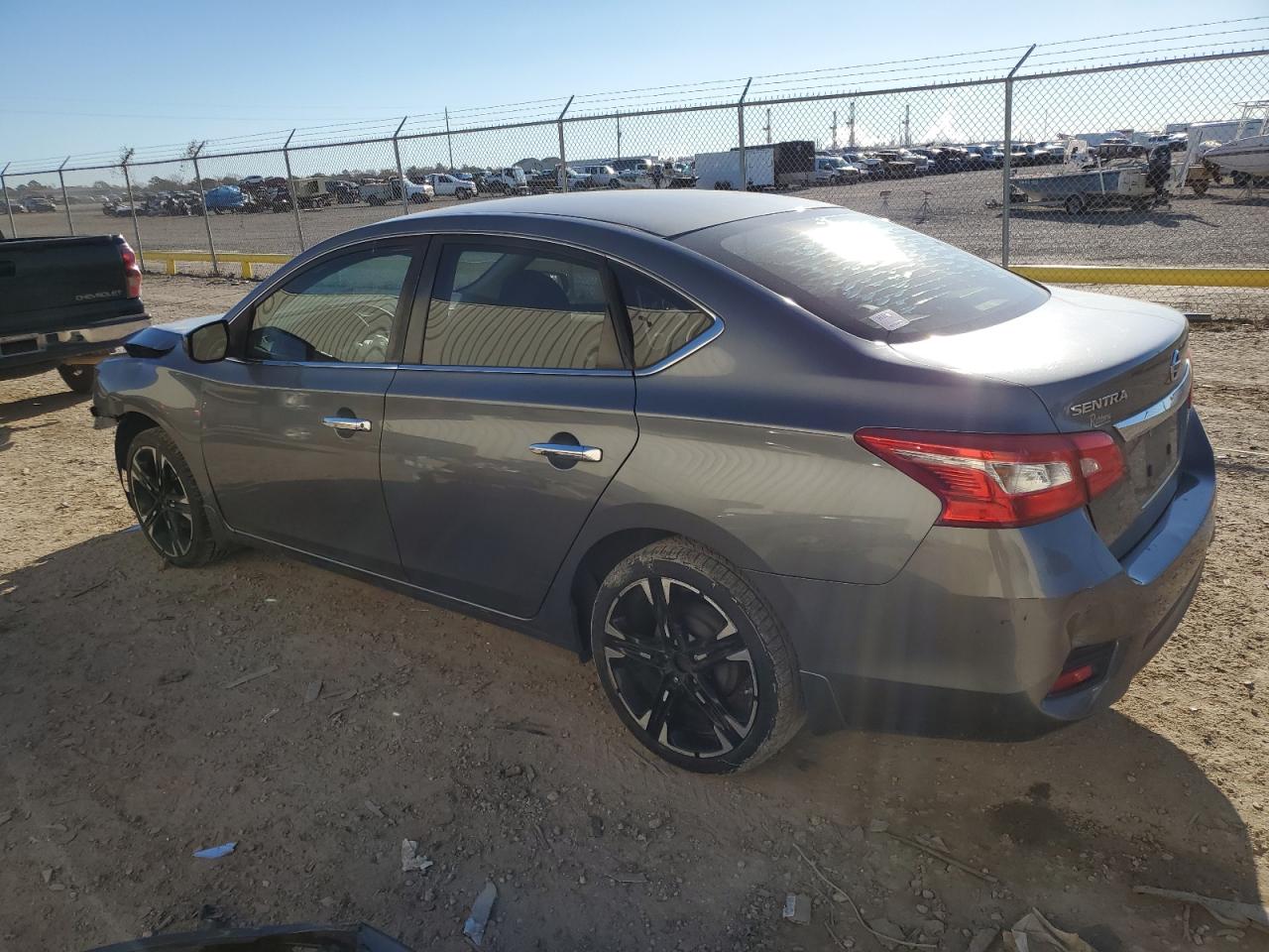 Obraz 2 z 2016 NISSAN SENTRA S 2016 z VIN 3N1AB7AP0GY288544