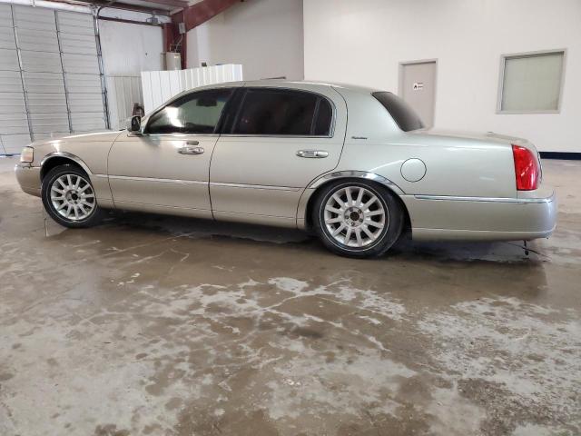 Изображение 2 2006 LINCOLN TOWN CAR SIGNATURE 2006 с VIN 1LNHM81V66Y646455