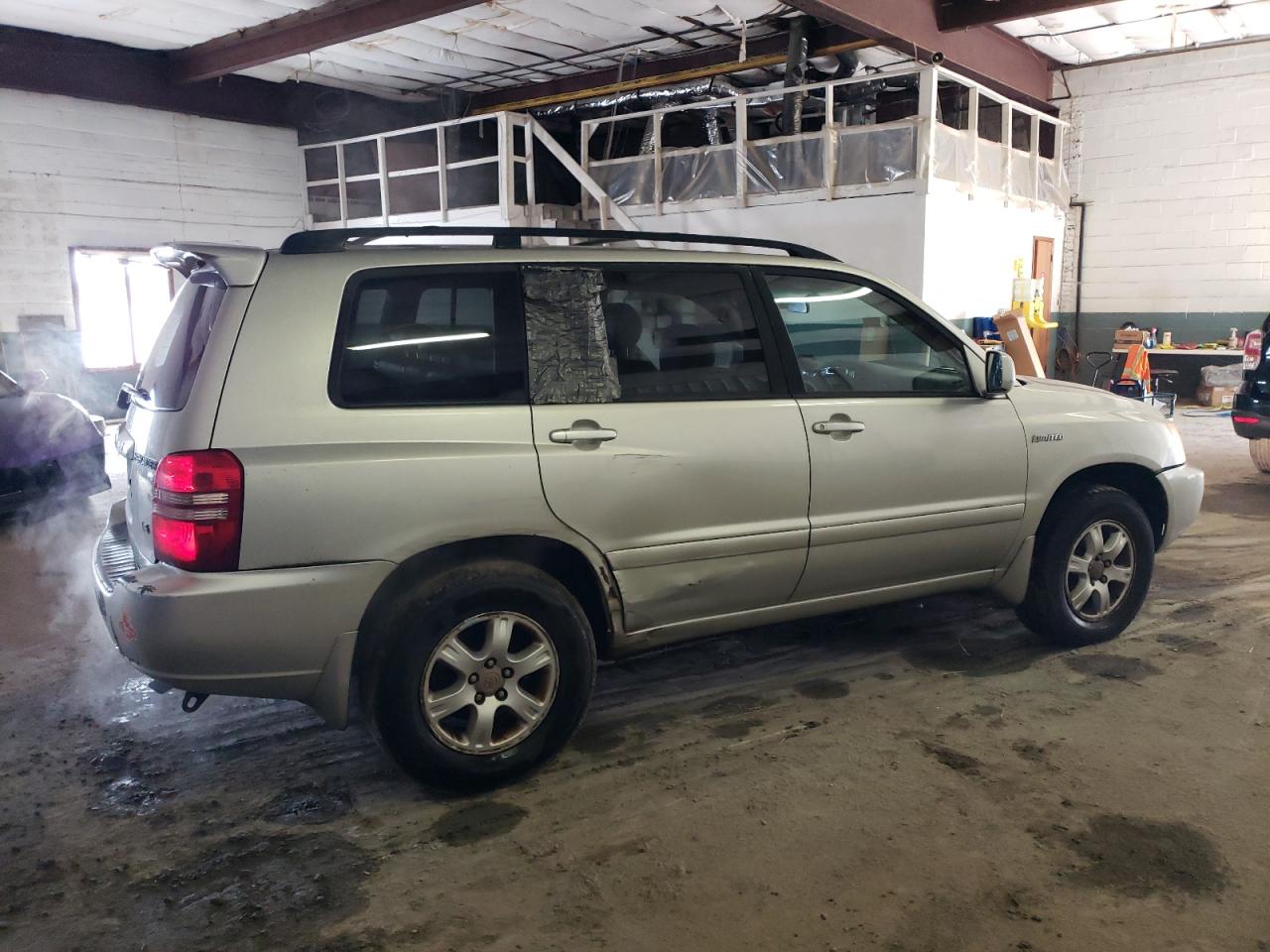 Image 3 of 2003 TOYOTA HIGHLANDER LIMITED 2003 with VIN JTEHF21A330123652