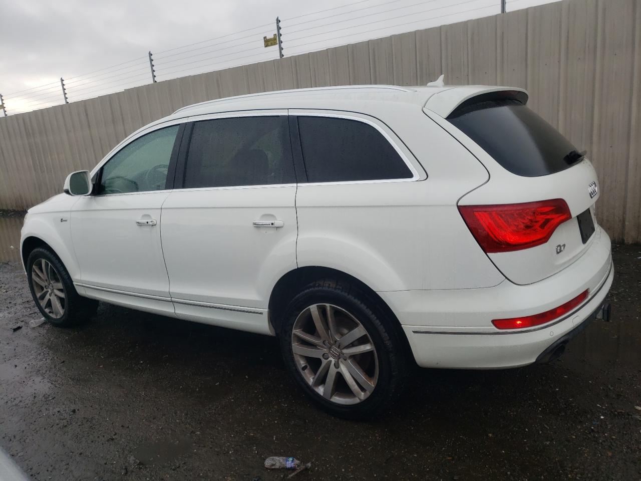 Obraz 2 z 2015 AUDI Q7 PREMIUM PLUS 2015 z VIN WA1LGAFE0FD028152