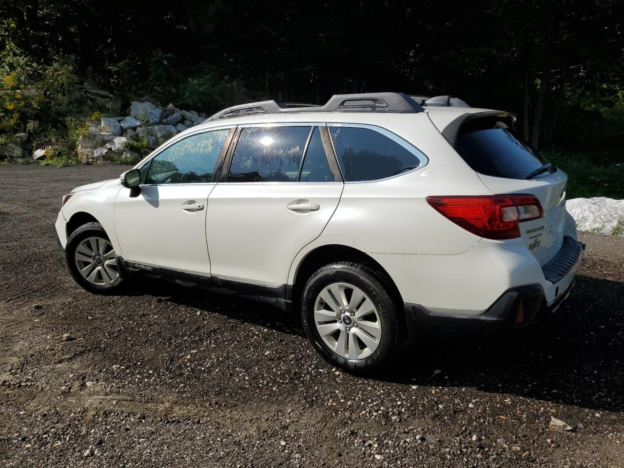 Image 2 of 2018 SUBARU OUTBACK 2.5I PREMIUM 2018 with VIN 4S4BSAHC8J3296405