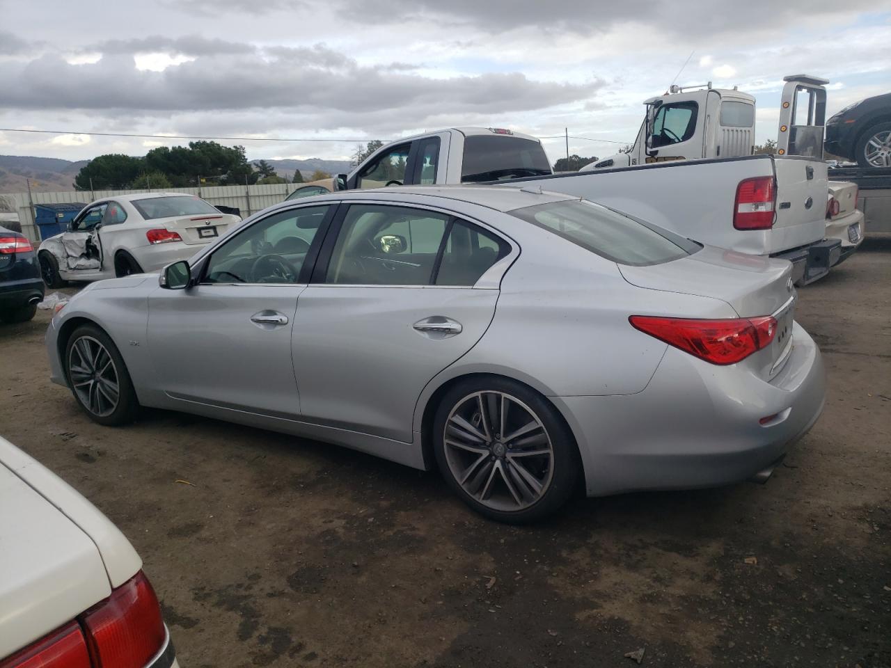 Image 2 of 2016 INFINITI Q50 PREMIUM 2016 with VIN JN1EV7AP2GM304612