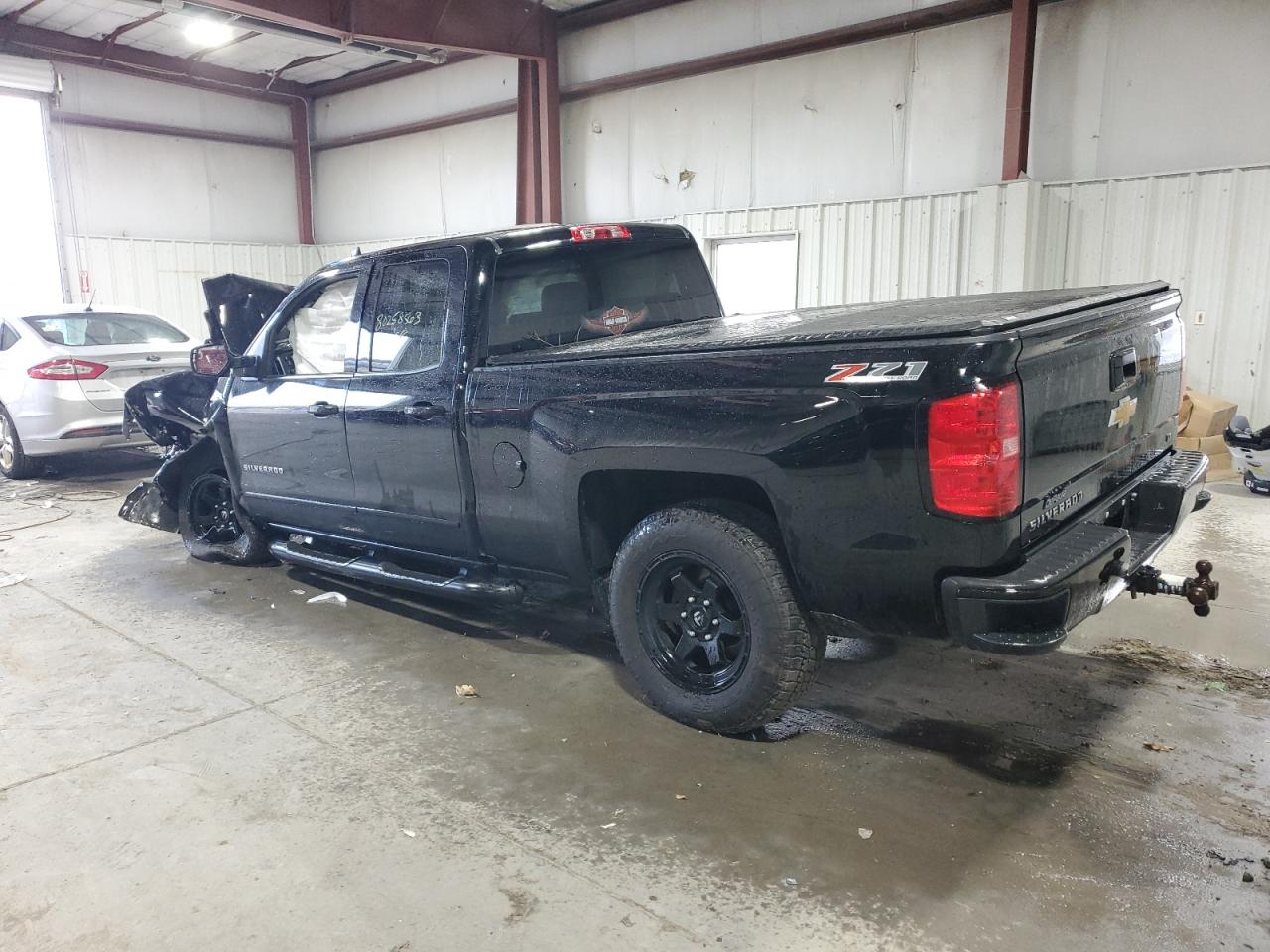 Image 2 of 2017 CHEVROLET SILVERADO K1500 LT 2017 with VIN 1GCVKREC7HZ148578
