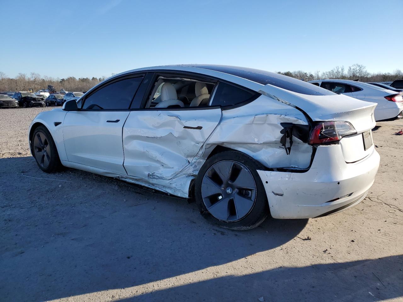 Obraz 2 z 2021 TESLA MODEL 3  2021 z VIN 5YJ3E1EA1MF853732