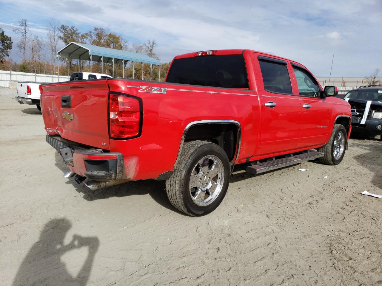 Image 3 of 2017 CHEVROLET SILVERADO K1500 LT 2017 with VIN 3GCUKREC2HG414911