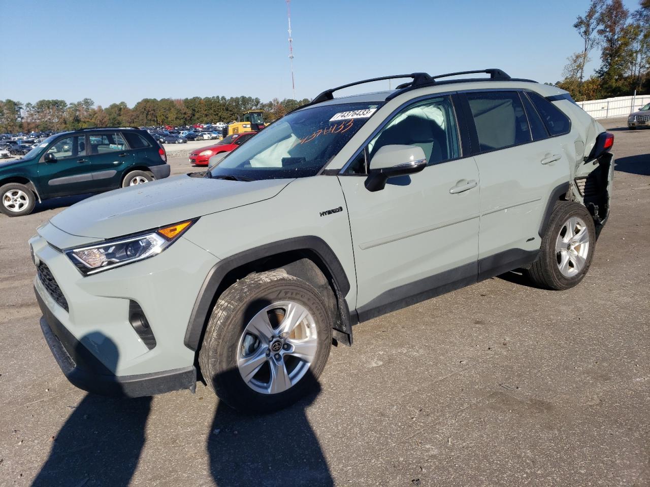 2021 TOYOTA RAV4 XLE 2021 image