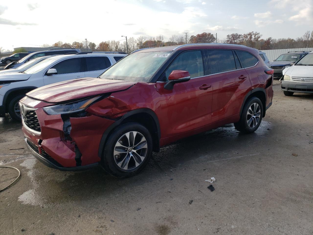 Изображение 1 2021 TOYOTA HIGHLANDER XLE 2021 с VIN 5TDGZRBH1MS127807