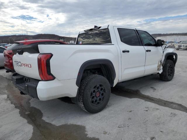 Изображение 3 2022 TOYOTA TUNDRA CREWMAX LIMITED 2022 с VIN 5TFPC5DB6NX009721