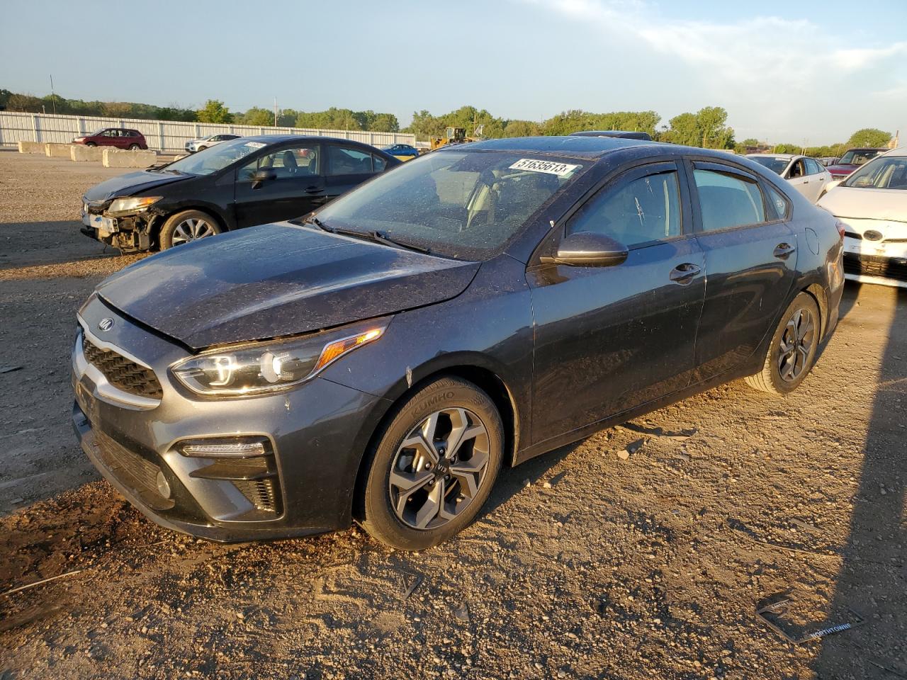 Изображение 1 2021 KIA FORTE FE 2021 с VIN 3KPF24AD1ME335584