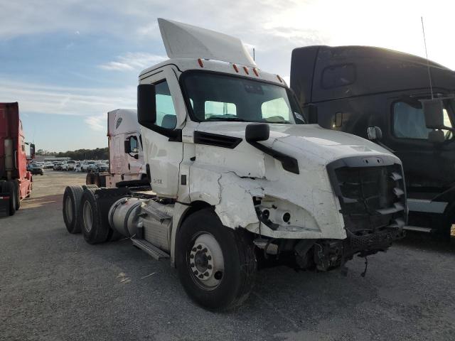 2023 FREIGHTLINER CASCADIA 126  2023 image