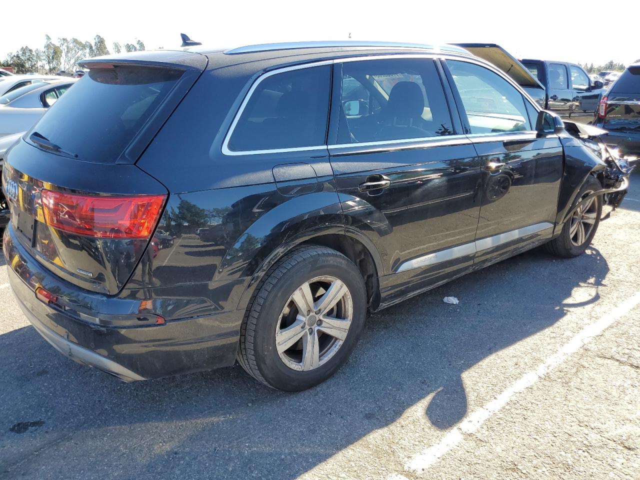 Image 3 of 2018 AUDI Q7 PREMIUM PLUS 2018 with VIN WA1LHAF74JD004265