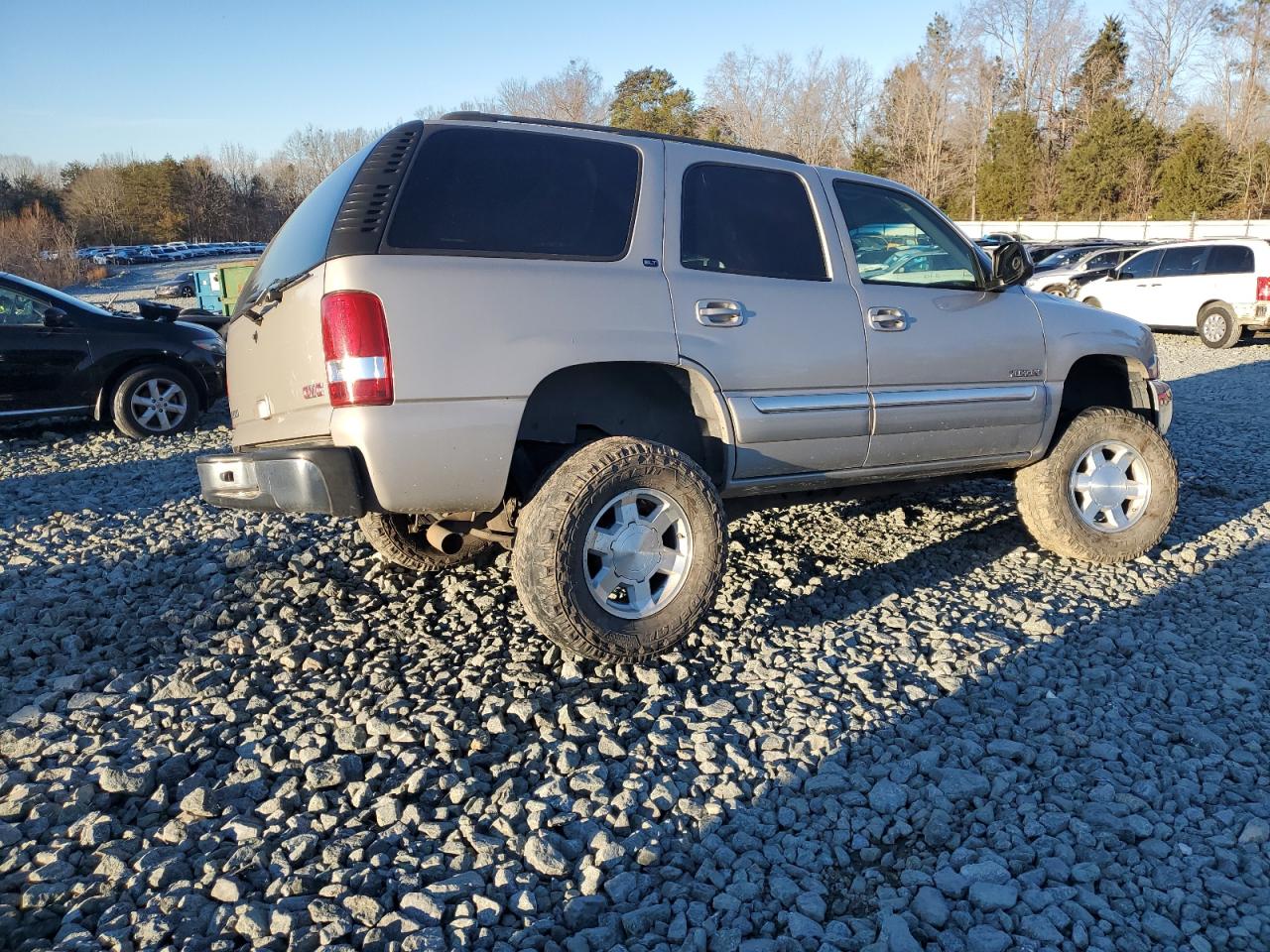 Obraz 3 z 2005 GMC YUKON  2005 z VIN 1GKEC13V65J224728