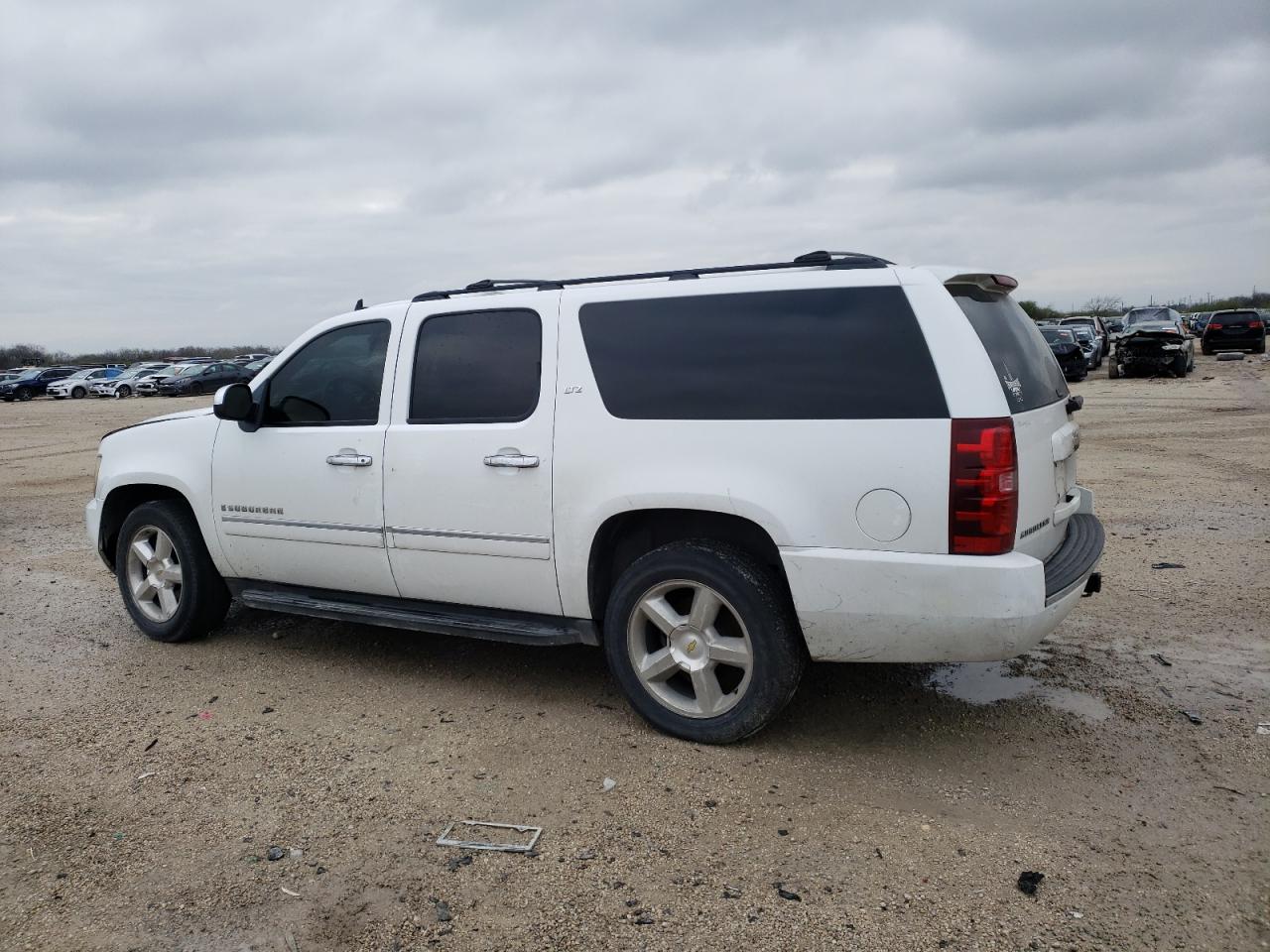 Image 2 of 2009 CHEVROLET SUBURBAN C1500 LTZ 2009 with VIN 1GNFC36079J122945