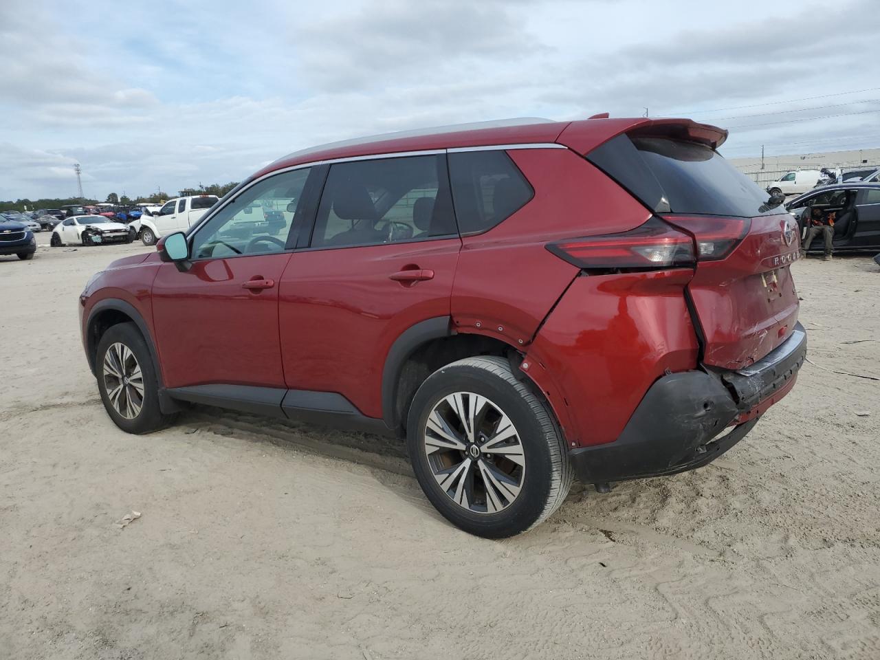 Obraz 2 z 2021 NISSAN ROGUE SV 2021 z VIN 5N1AT3BA6MC821798