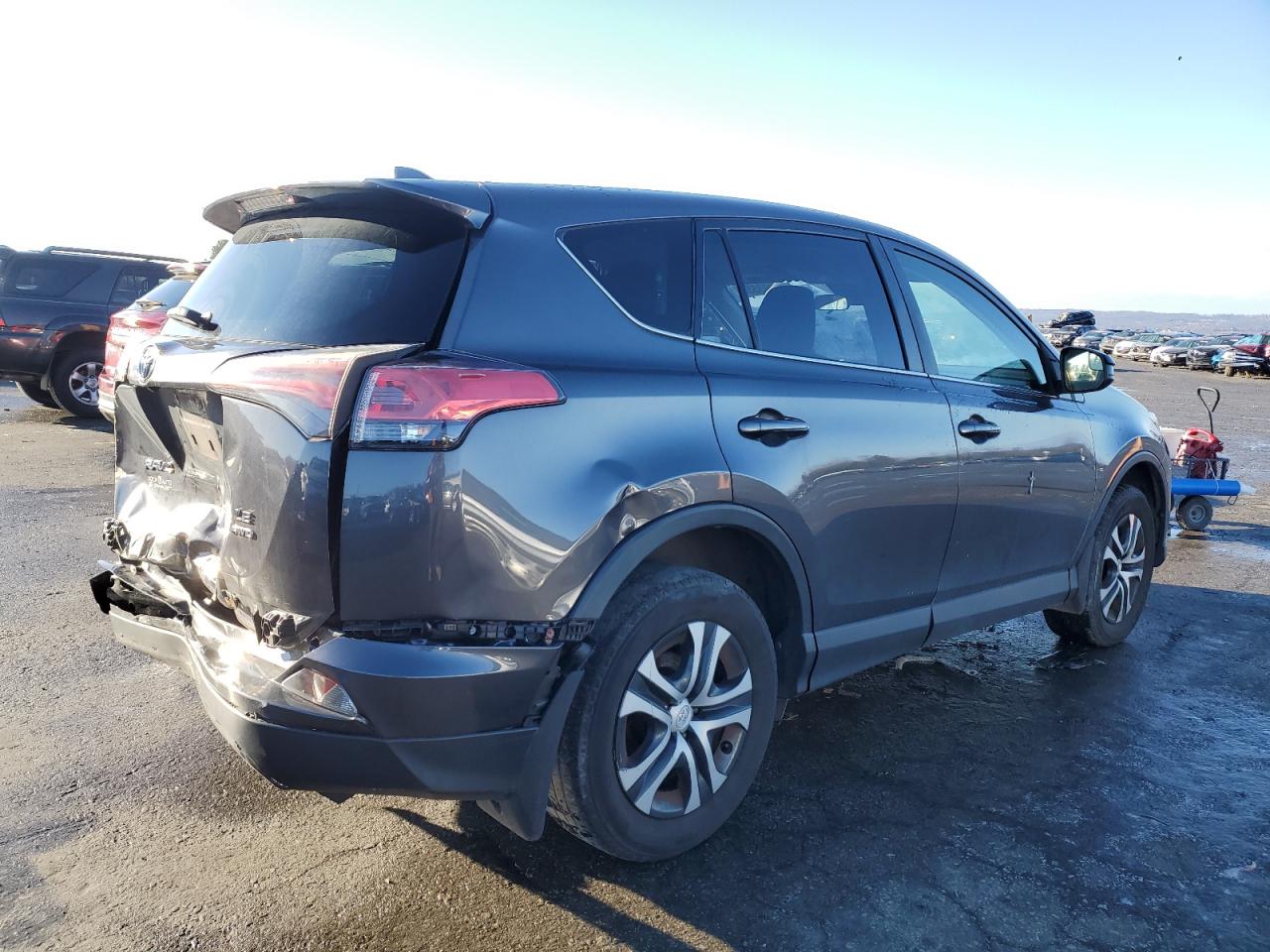 Image 3 of 2018 TOYOTA RAV4 LE 2018 with VIN JTMBFREV3JJ260274