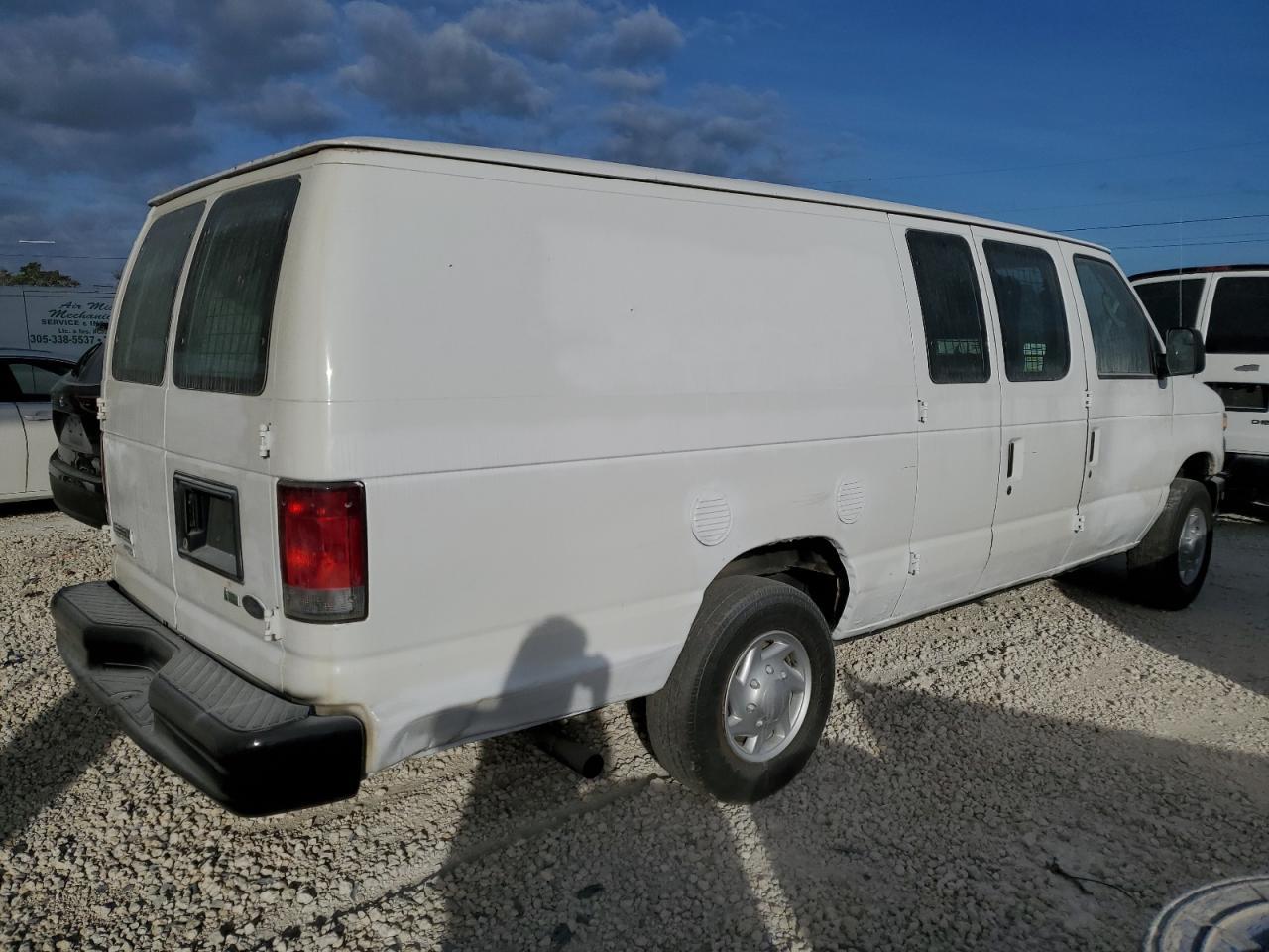 Image 3 of 2014 FORD ECONOLINE E350 SUPER DUTY VAN 2014 with VIN 1FDSS3EL4EDB04588