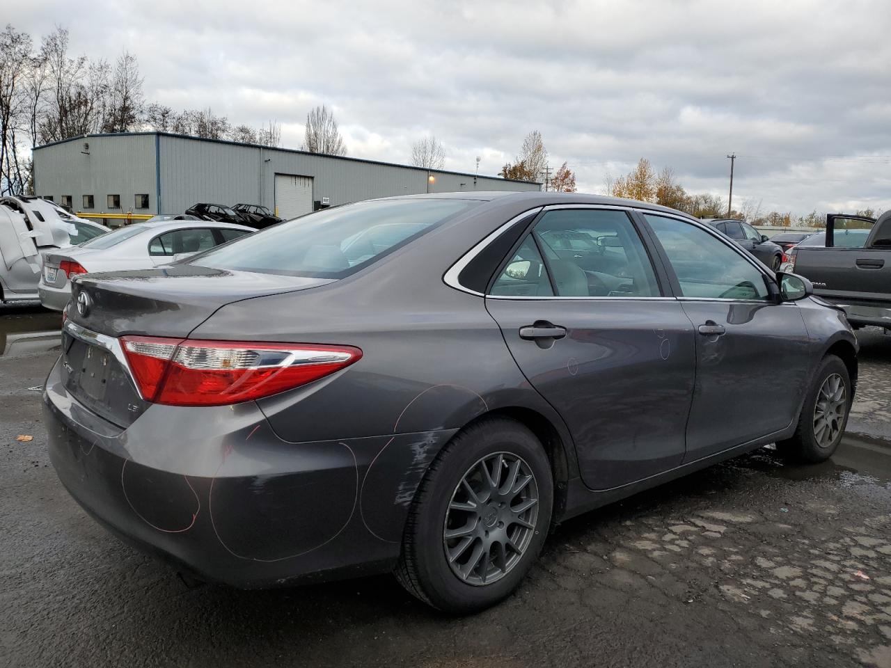 Obraz 3 z 2017 TOYOTA CAMRY LE 2017 z VIN 4T1BF1FK8HU718045