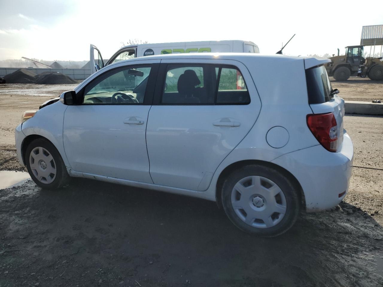 Изображение 2 2012 TOYOTA SCION XD  2012 с VIN JTKKU4B47C1021603
