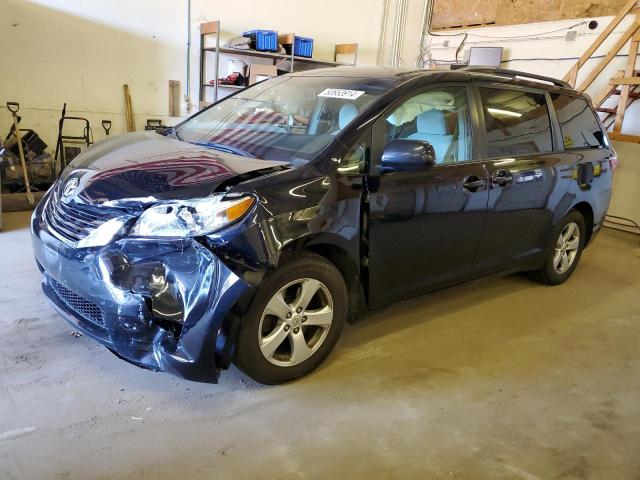 Изображение 1 2015 TOYOTA SIENNA LE 2015 с VIN 5TDKK3DC5FS682887