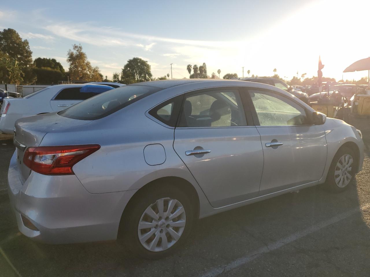 Obraz 3 z 2016 NISSAN SENTRA S 2016 z VIN 3N1AB7AP0GY277222