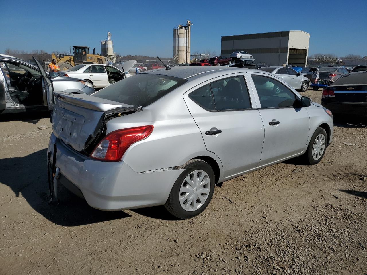 Image 3 of 2019 NISSAN VERSA S 2019 with VIN 3N1CN7AP0KL812524