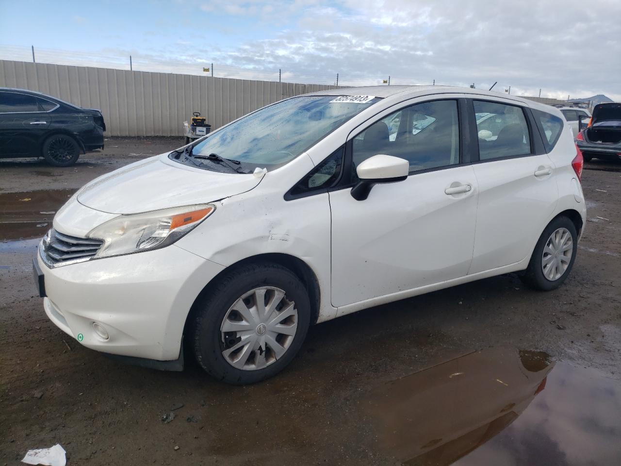 Image 1 of 2015 NISSAN VERSA NOTE S 2015 with VIN 3N1CE2CP8FL352552