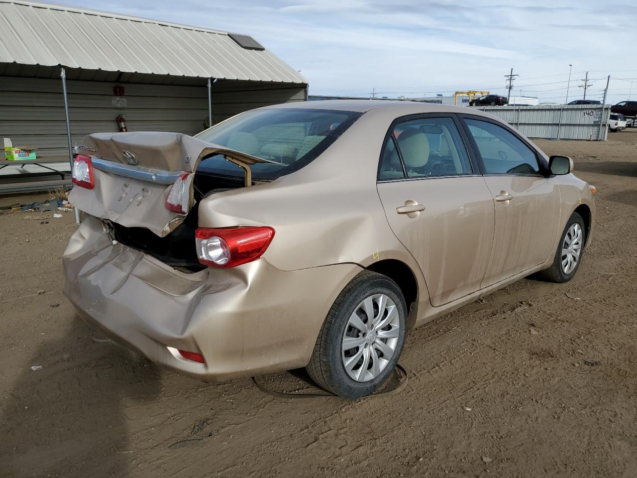 Image 3 of 2013 TOYOTA COROLLA BASE 2013 with VIN 2T1BU4EE4DC921254