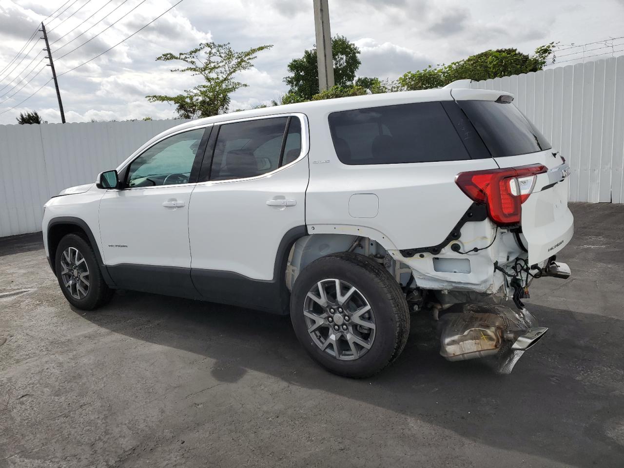 Image 2 of 2023 GMC ACADIA SLE 2023 with VIN 1GKKNKL46PZ219611