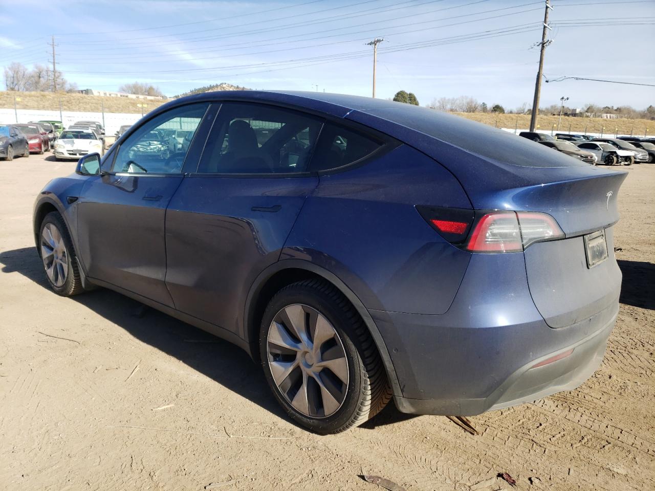 Изображение 2 2021 TESLA MODEL Y  2021 с VIN 5YJYGAEE2MF235404