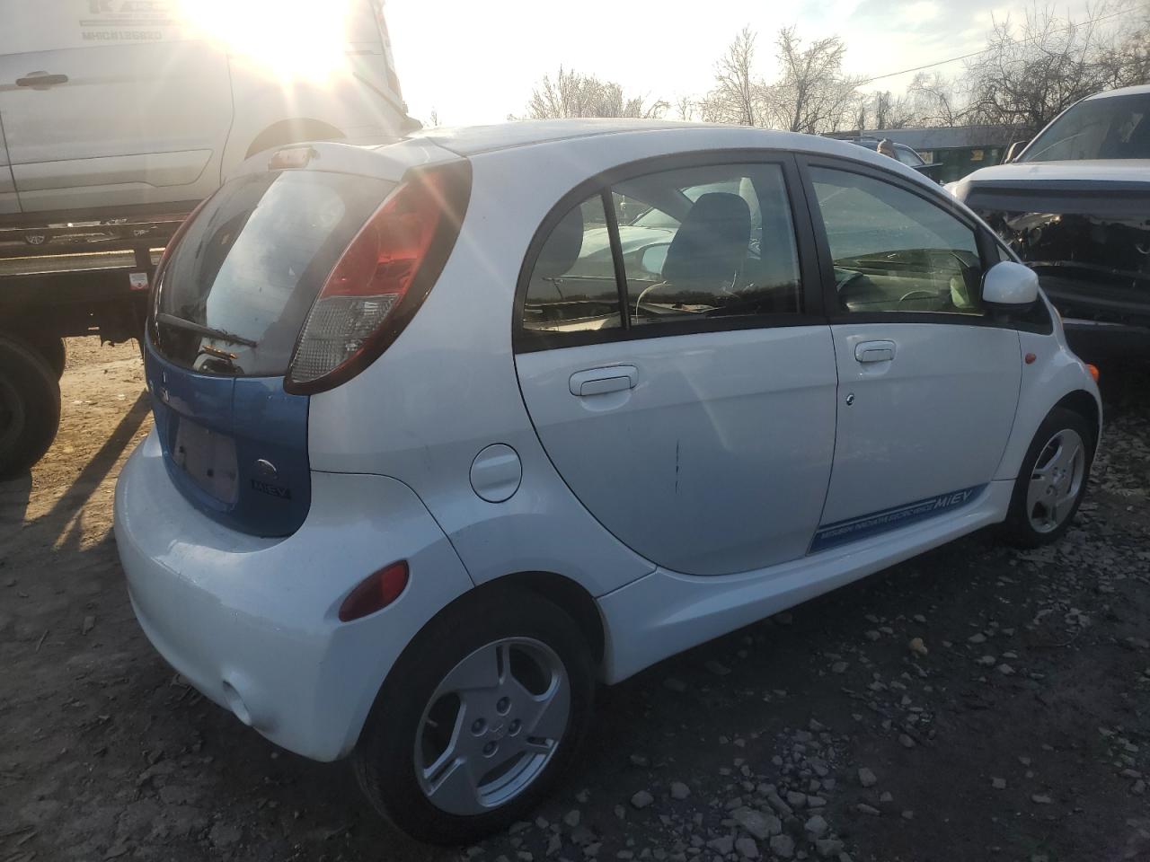 Image 3 of 2012 MITSUBISHI I MIEV ES 2012 with VIN JA3215H12CU021041