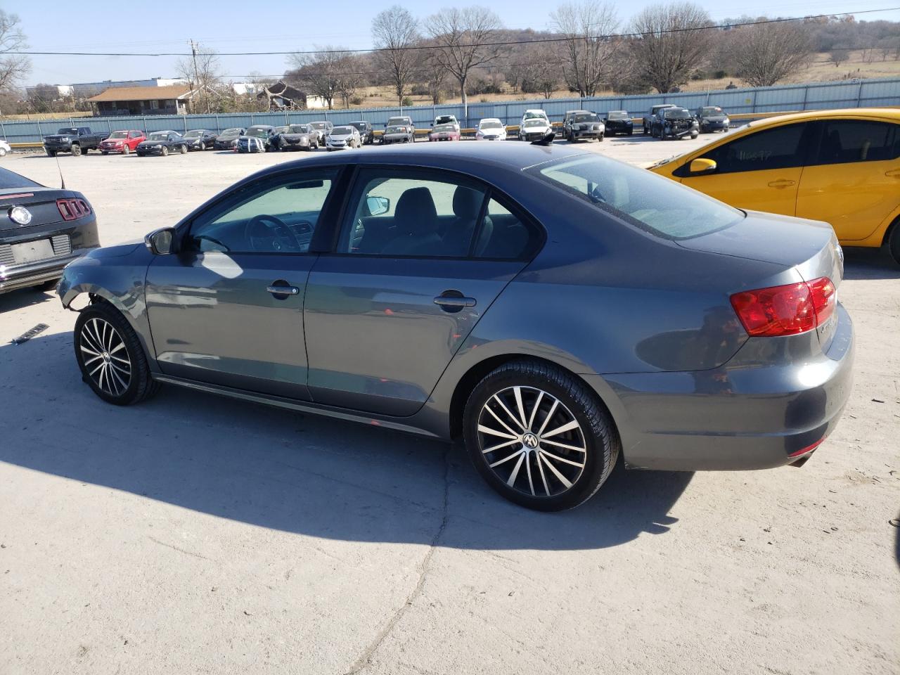Image 2 of 2011 VOLKSWAGEN JETTA SE 2011 with VIN 3VWDZ7AJ2BM372198