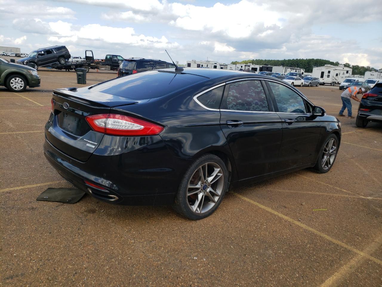 Изображение 3 Ford Fusion Titanium 2014 с VIN 3FA6P0K97ER102801
