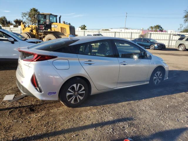 Image 3 of 2017 TOYOTA PRIUS PRIME  2017 with VIN JTDKARFP6H3059370