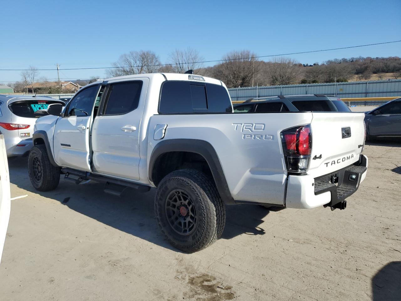 Изображение 2 2022 TOYOTA TACOMA DOUBLE CAB 2022 с VIN 3TYCZ5AN7NT102544