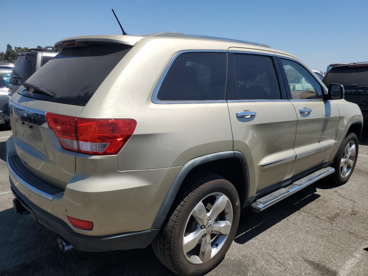 Image 3 of 2011 JEEP GRAND CHEROKEE OVERLAND 2011 with VIN 1J4RR6GTXBC710583