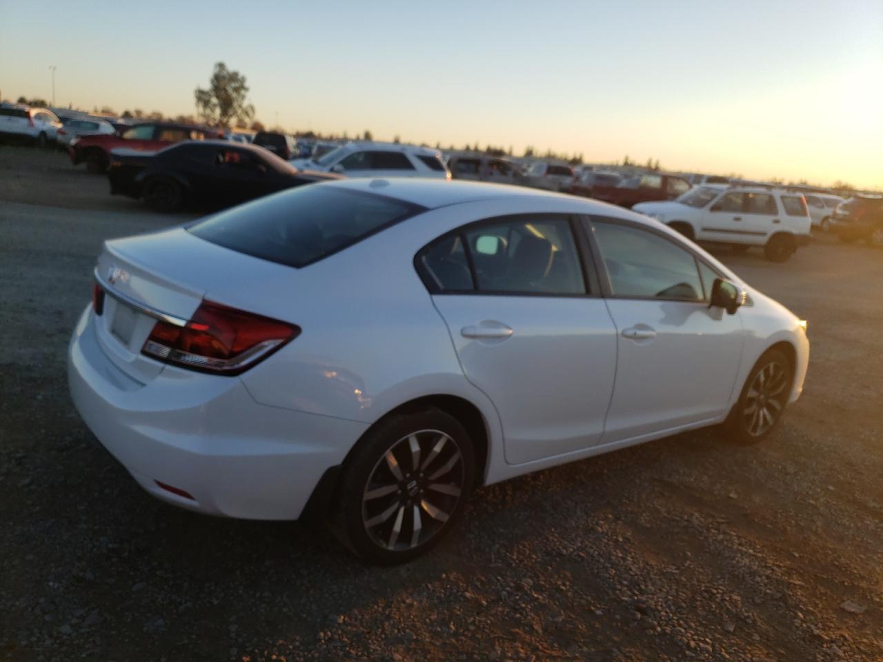 Obraz 3 z 2015 HONDA CIVIC EXL 2015 z VIN 19XFB2F96FE214027