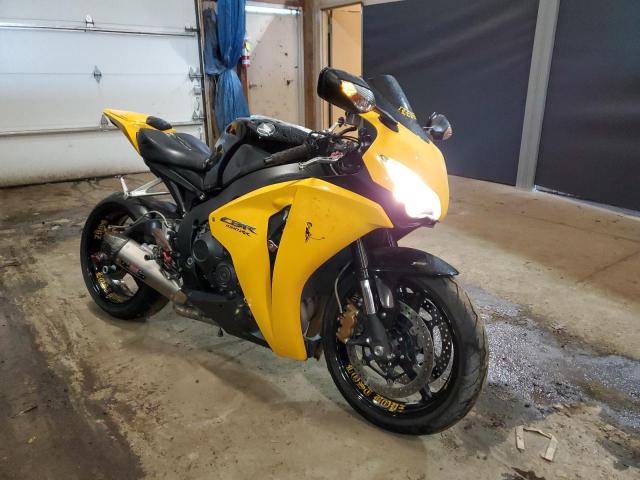 Obraz 1 z 2008 HONDA CBR1000 RR 2008 z VIN JH2SC59098M004124