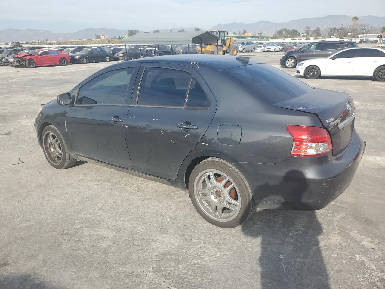 Изображение 2 2009 TOYOTA YARIS  2009 с VIN JTDBT903391332973