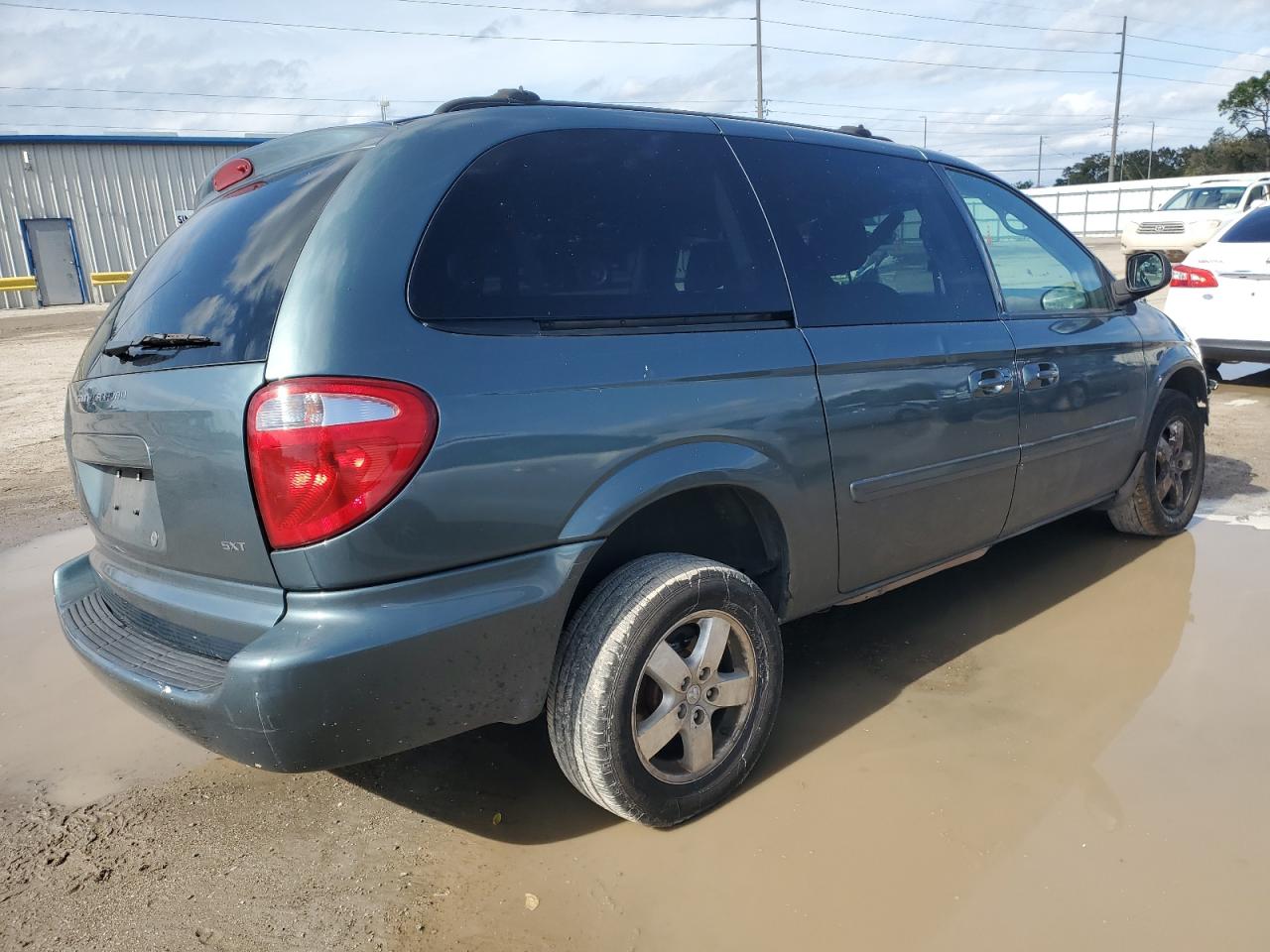 Image 3 of 2007 DODGE GRAND CARAVAN SXT 2007 with VIN 2D4GP44L07R132667
