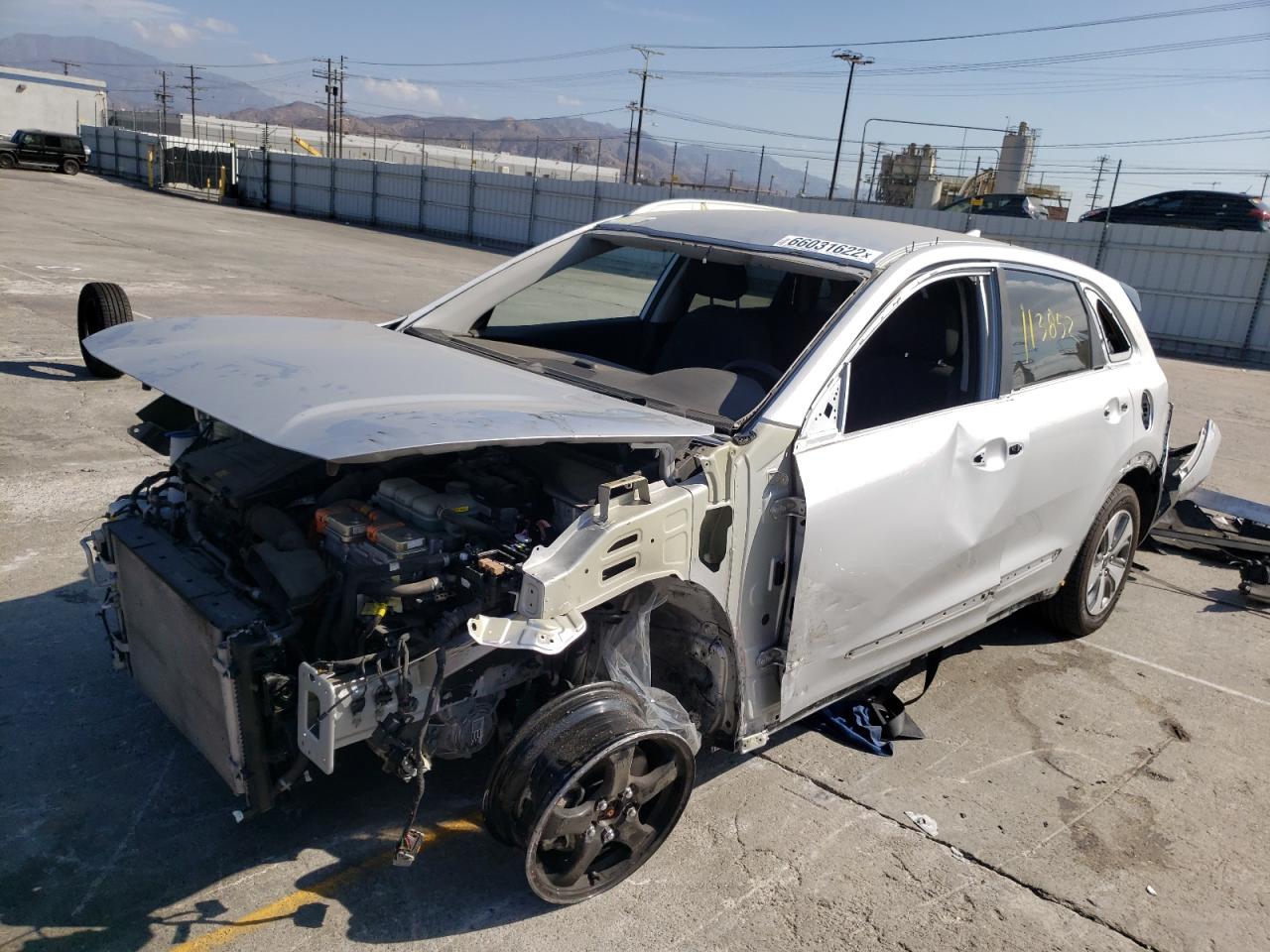 Image 2 of 2020 KIA NIRO LX 2020 with VIN KNDCB3LC4L5394656