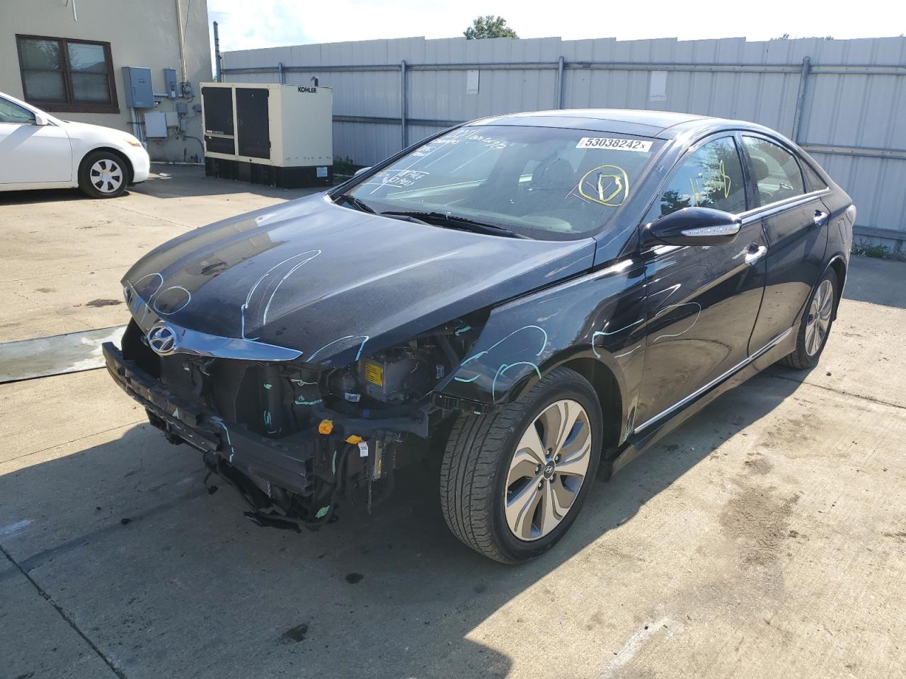 Obraz 2 z 2015 HYUNDAI SONATA HYBRID 2015 z VIN KMHEC4A48FA124845