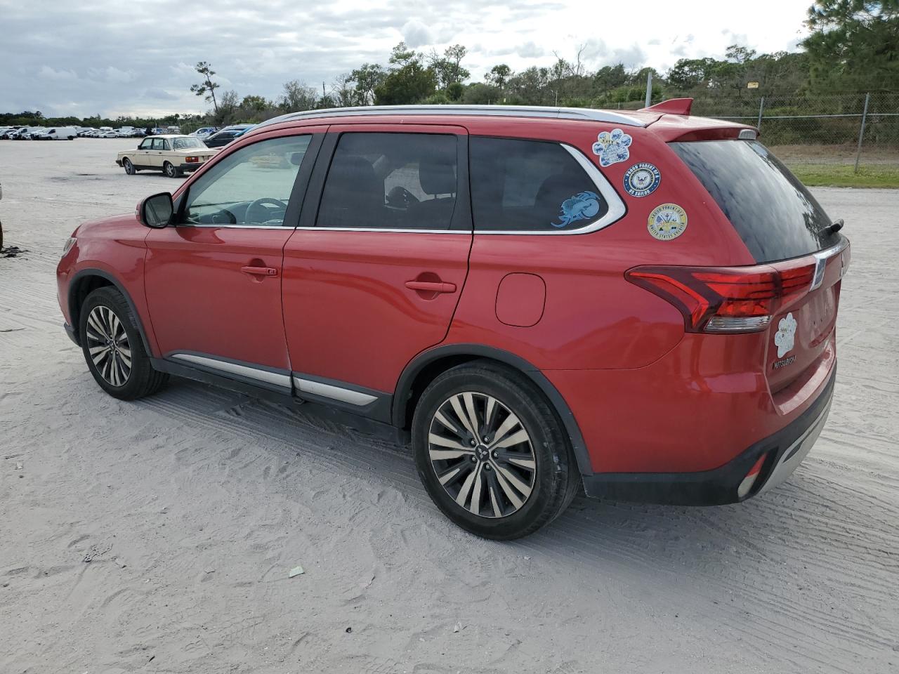 Image 2 of 2019 MITSUBISHI OUTLANDER SE 2019 with VIN JA4AZ3A35KZ022265