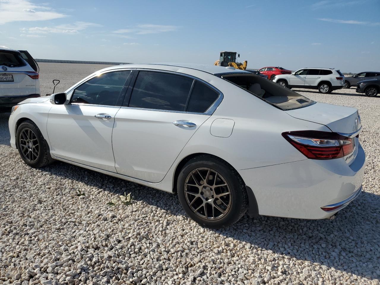 Изображение 2 2016 HONDA ACCORD EXL 2016 с VIN 1HGCR3F88GA035604