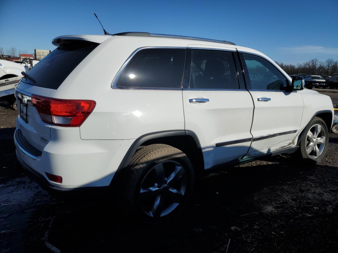 Image 3 of 2013 JEEP GRAND CHEROKEE OVERLAND 2013 with VIN 1C4RJFCG6DC607055