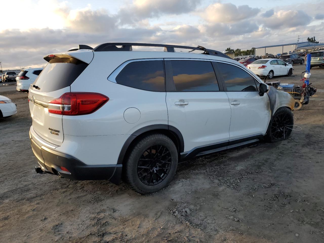 Image 3 of 2019 SUBARU ASCENT PREMIUM 2019 with VIN 4S4WMAFD4K3401451