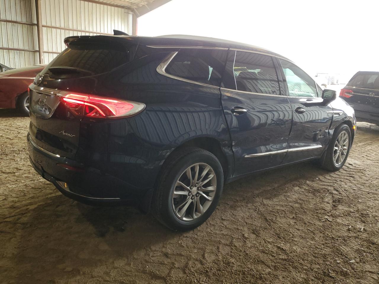 Image 3 of 2022 BUICK ENCLAVE AVENIR 2022 with VIN 5GAEVCKW6NJ134010