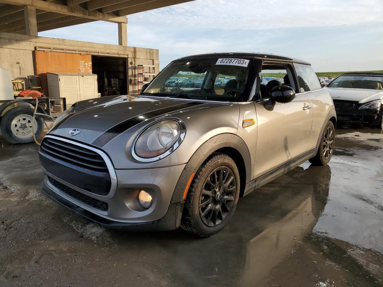 Obraz 1 z 2016 MINI COOPER  2016 z VIN WMWXP5C5XG3B77310