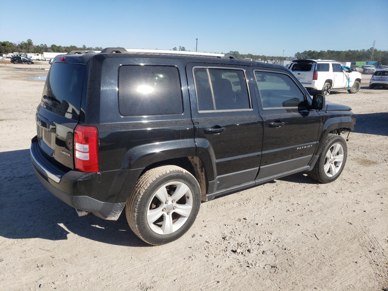 Image 3 of 2014 JEEP PATRIOT LIMITED 2014 with VIN 1C4NJPCB1ED660668
